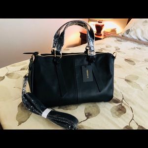 Brand new black shoulder bag, beautiful :)